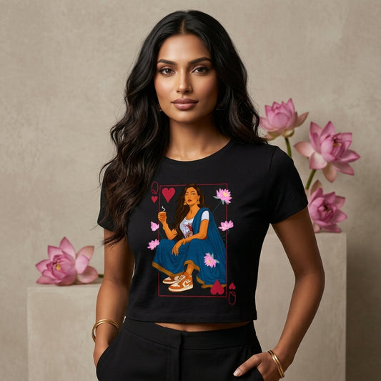 Queen of Hearts Graphic Crop T-Shirt for Women | Aesthetic Playing Card Art Tee